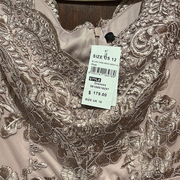 Brand New Quiz Pink Embroidery- high/low- off shoulder - Picture 3 of 5